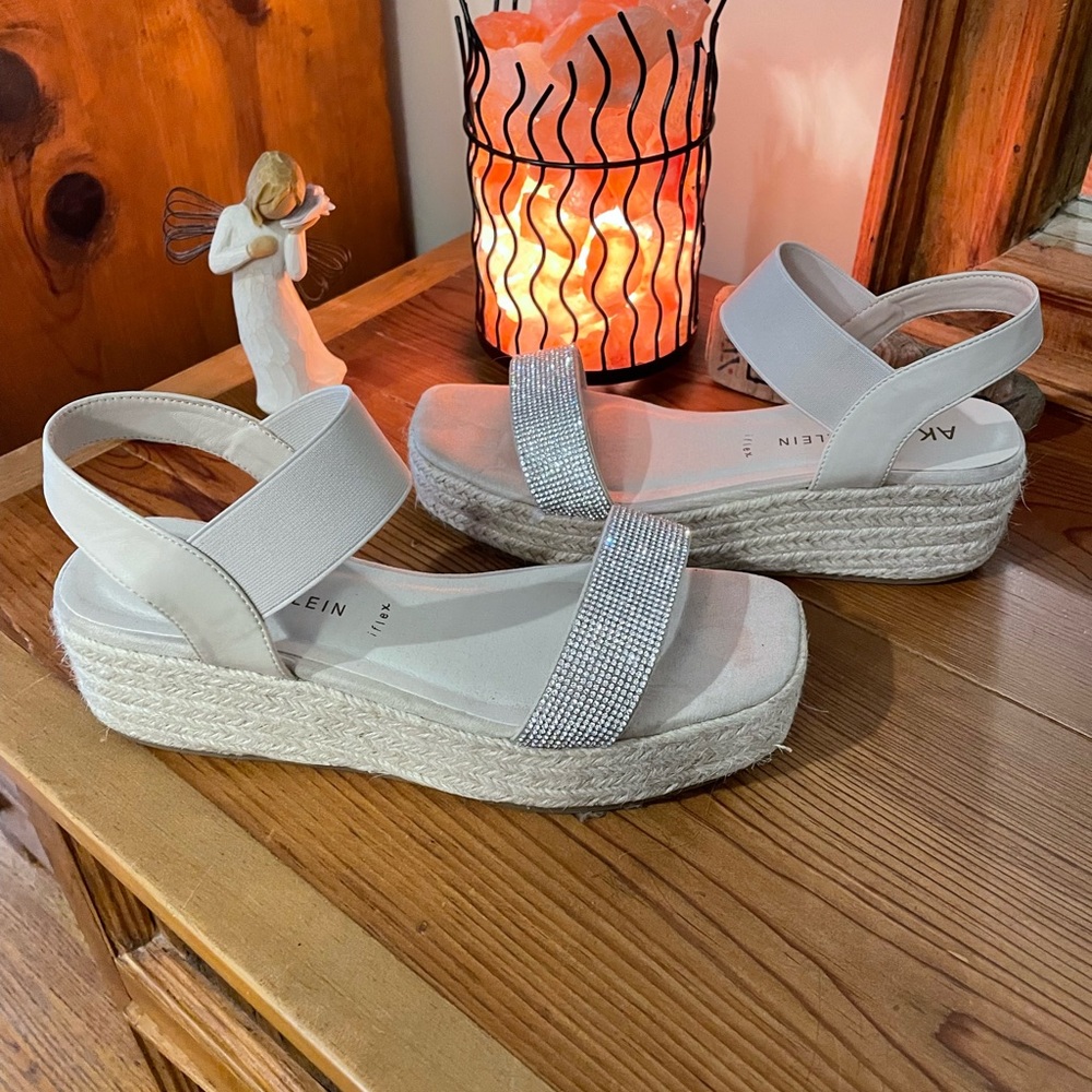 Anne Klein Natalia Espadrille Sandals 8.5 Rhinestone Bling Sparkly Glitz